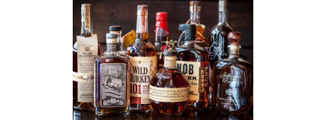 Qual è la differenza fra whisky e Bourbon? Eccola spiegata